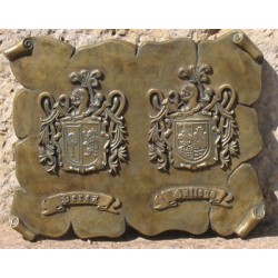 Escudo Heráldico Doble en Pergamino de Bronce