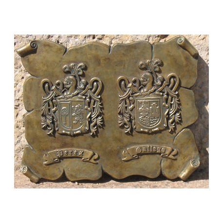 Escudo Heráldico Doble en Pergamino de Bronce